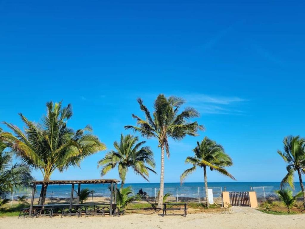 Blackstone Beach Resort Куантан Екстер'єр фото